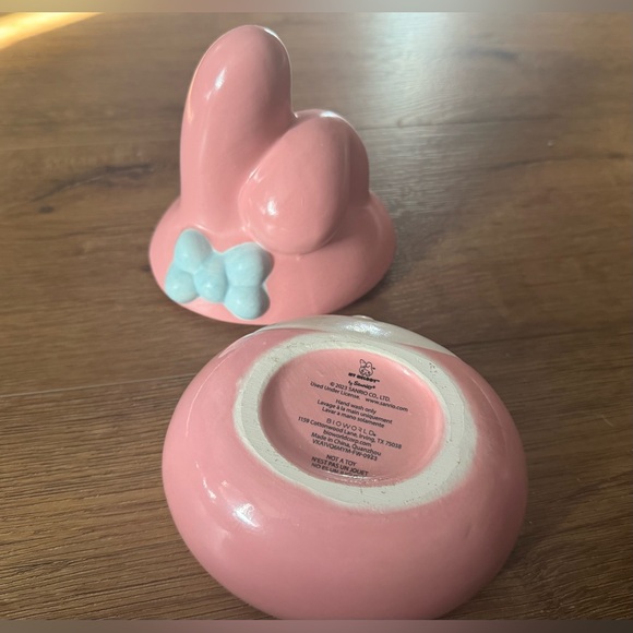 MY MELODY-NWT Pink Ceramic Bowl with Lid - Picture 7 of 13